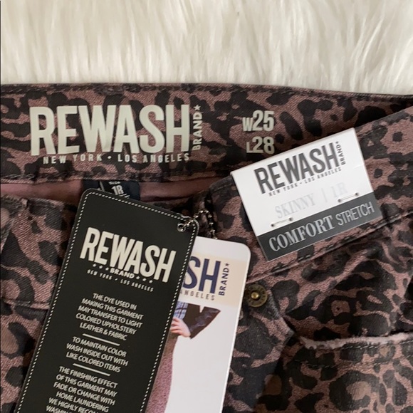 Rewash
Juniors' Printed Skinny Jeans - Picture 7 of 9